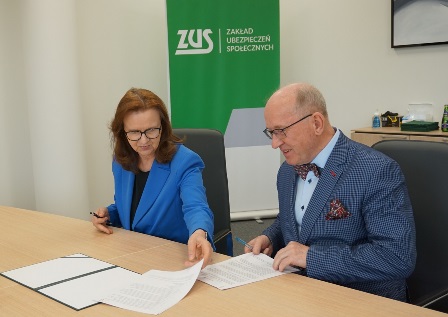 podpisanie umowy ZUS - instytut w Kajetanach