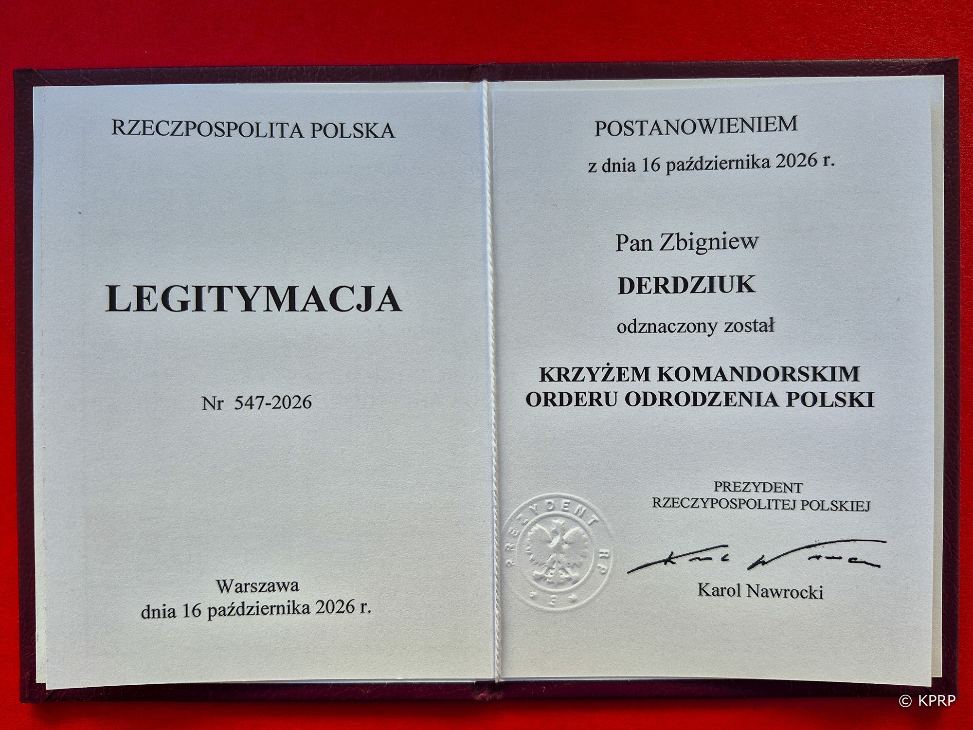 legitymacja potwierdzając nadanie Z. Derdziukowi krzyża komandorskiego orderu odrodzenia Polski - link do powiększonego zdjęcia